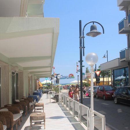 Hotel Bellavista-Olympic Rímini Exterior foto